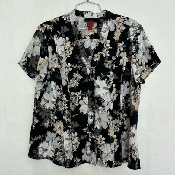 5/$25 212 collection floral button blouse xl - Picture 1 of 3